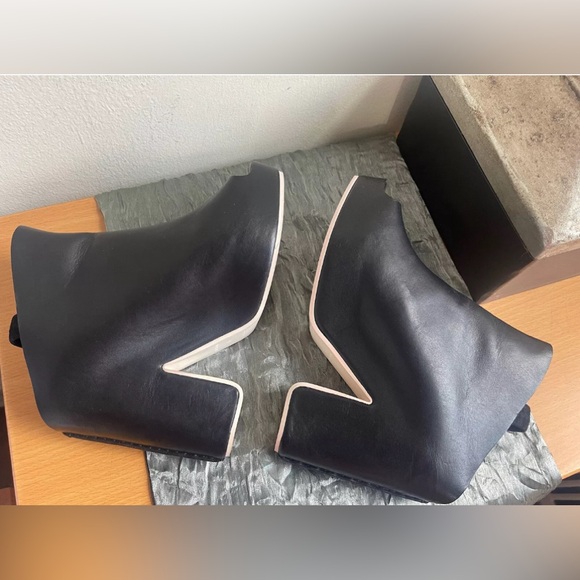 BALENCIAGA PARIS LEATHER PLATFORM WEDGES MULES BOOTIES BLACK SIZE 40/ US 9.5 - Picture 8 of 12